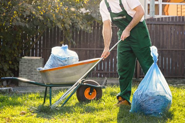 Yard Cleaning in Mchenry