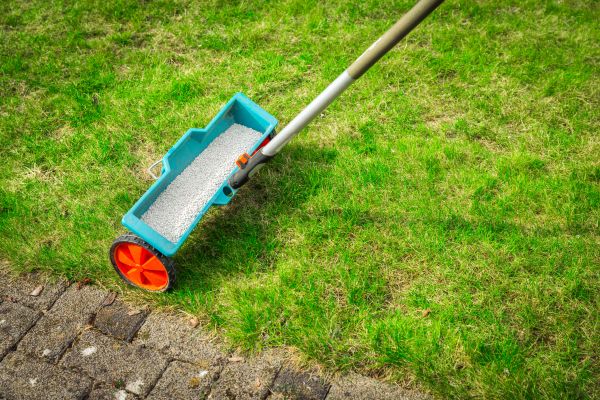 Cost of Commercial Lawn Treatment in Mchenry